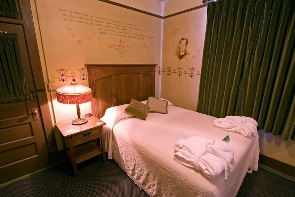 Вилла Mcmenamins Olympic Club Сентрейлия Экстерьер фото