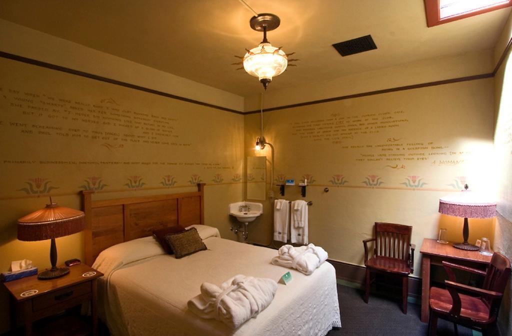 Вилла Mcmenamins Olympic Club Сентрейлия Экстерьер фото